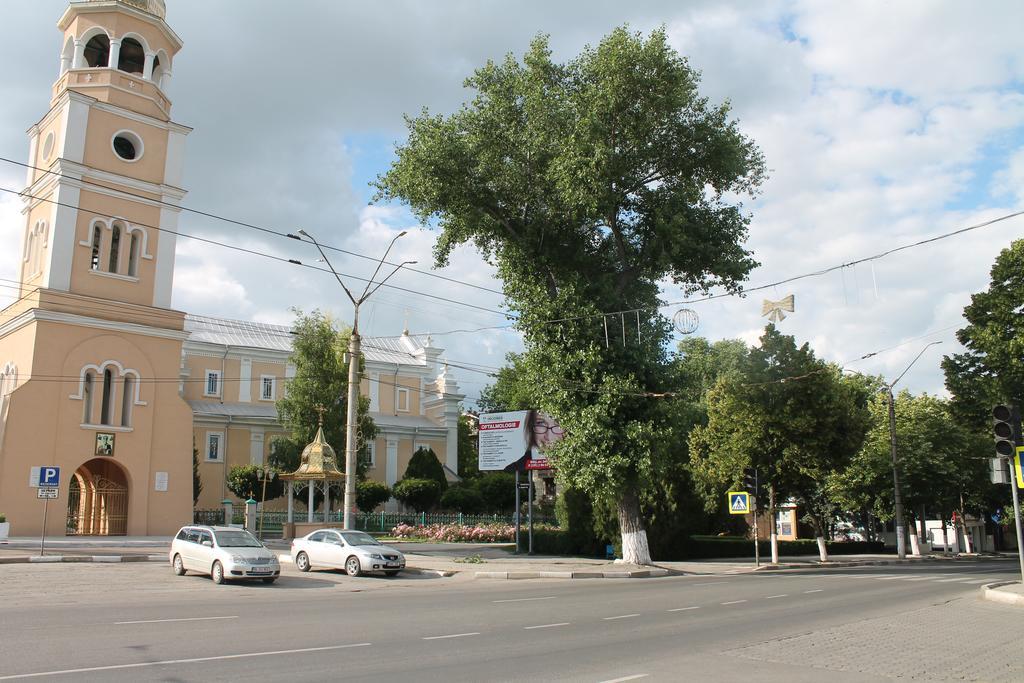 Studio On Main Street Бєльці Екстер'єр фото